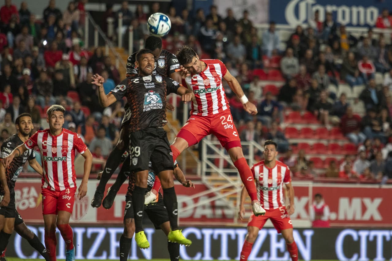 Con anotaciones de Román Ibarra y Franco Jara, los hidalguenses vencieron a Necaxa en el Estadio Victoria.