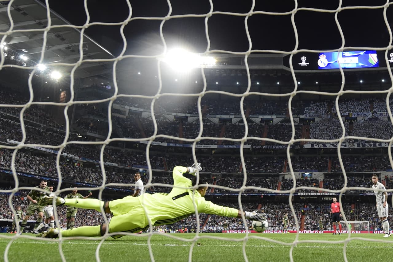 El costarricense Keylor Navas, a pesar de recibir un gol de penalti, le dio seguridad en el arco de nuevo al equipo español, que se mantiene sin perder en esta Champions.