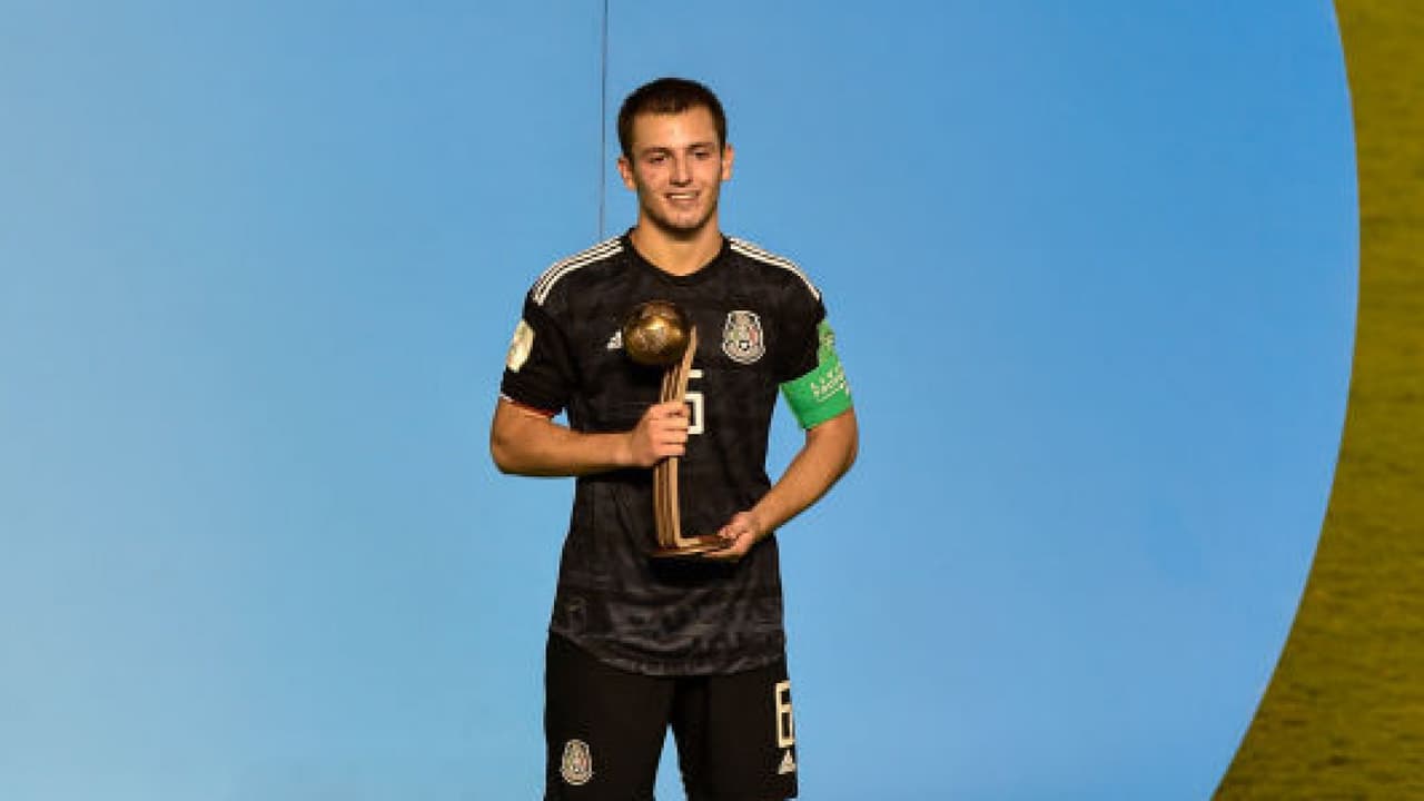 Pizzuto no se olvidó del Pachuca y se despidió con una carta