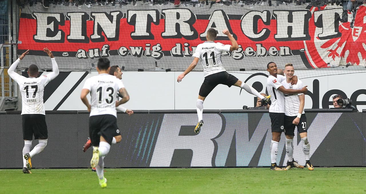 El marcador 2-2 se mantuvo hasta el final, con Eintracht Frankfurt aún cerca de los puestos para torneos internacionales y con Borussia Dortmund arriesgando su liderato en la Bundesliga.