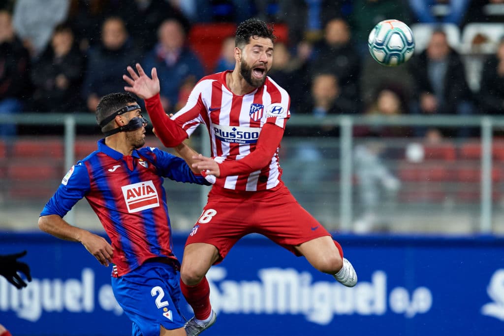 Con goles de Esteban Burgos y Edu Exp´´osito, el Eibar gana y ocasiona la tercer derrota del Atlético en lo que va del torneo.