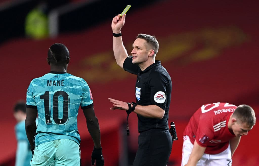 Manchester United derrota al Liverpool 3-2 y deja fuera a los 'Reds' de la FA Cup. Mohamed Salah fue el único autor de los dos goles para los locales, pero Greenwood, Rashford y Fernandes fueron la clave para la victoria.