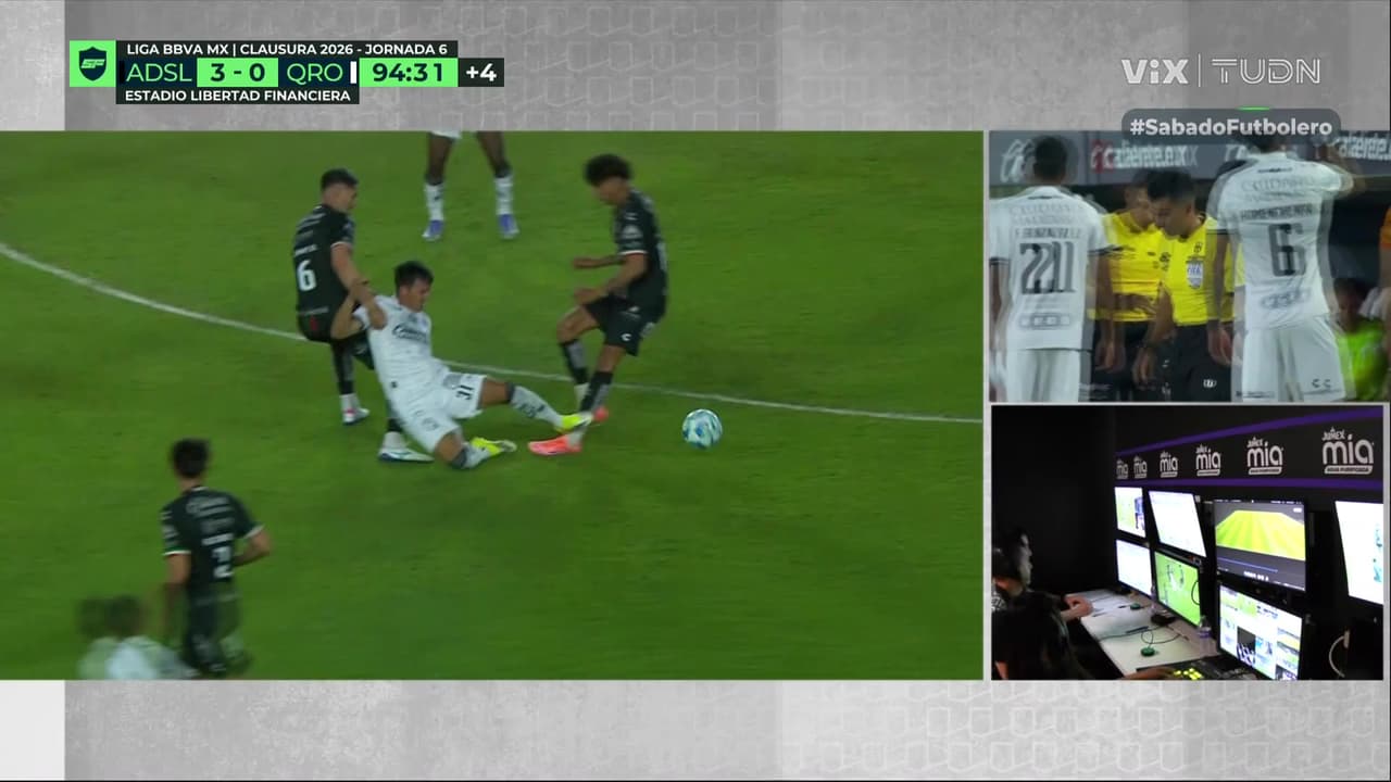 ¡Querétaro se queda con uno menos en el último minuto!