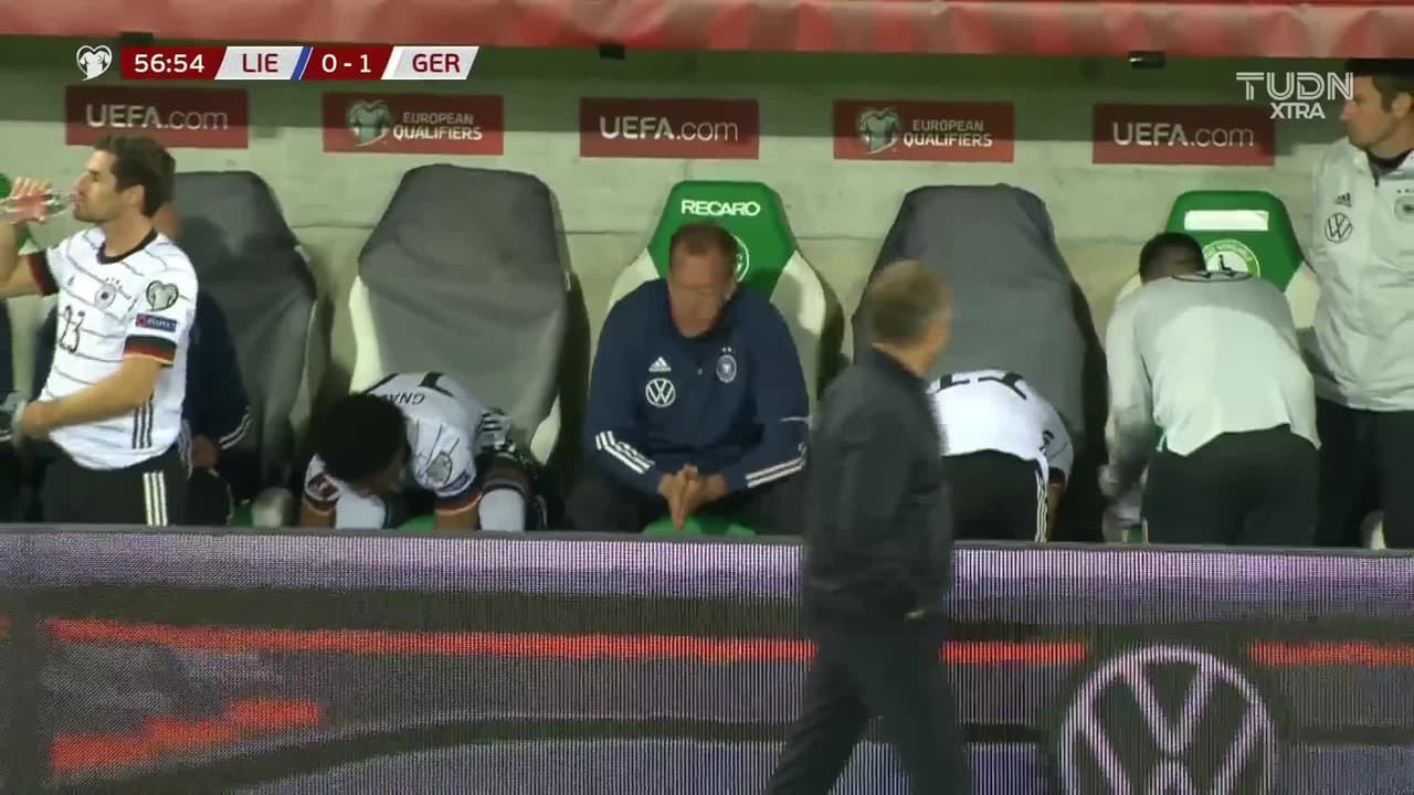 ¡TIRO ATAJADO! disparo por Ilkay Gündogan.