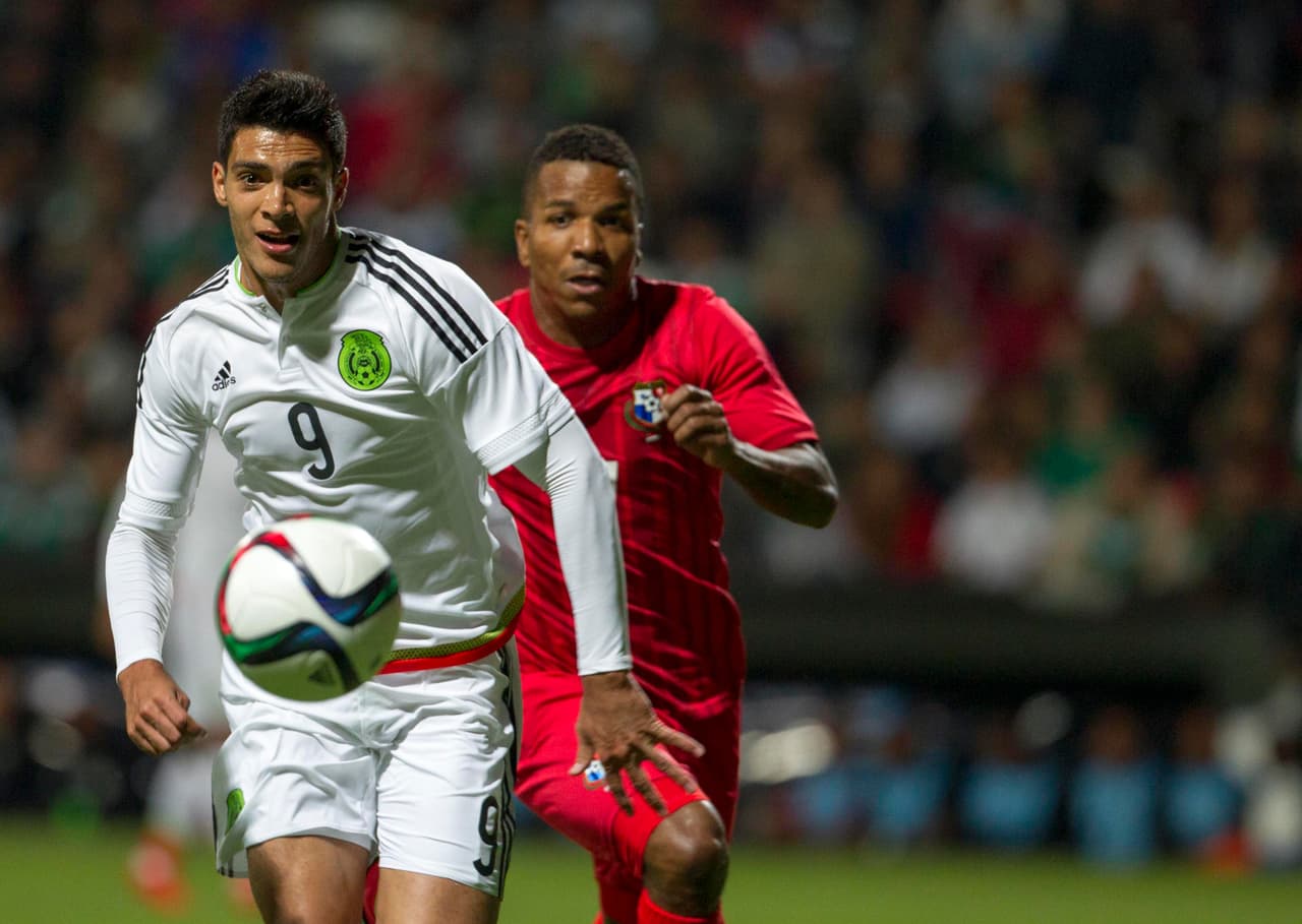 7 Raúl Jiménez – Fue el único que jugó como titular tanto contra Estados Unidos como contra Panamá. Estuvo grandes lapsos de tiempo de poste y cumplió con una buena actuación.