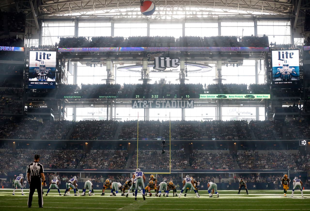 Nueve meses después de la victoria en postemporada, el quarterback de los Packers lideró un regreso final sobre el equipo de la Estrella Solitaria y en el mismo estadio.