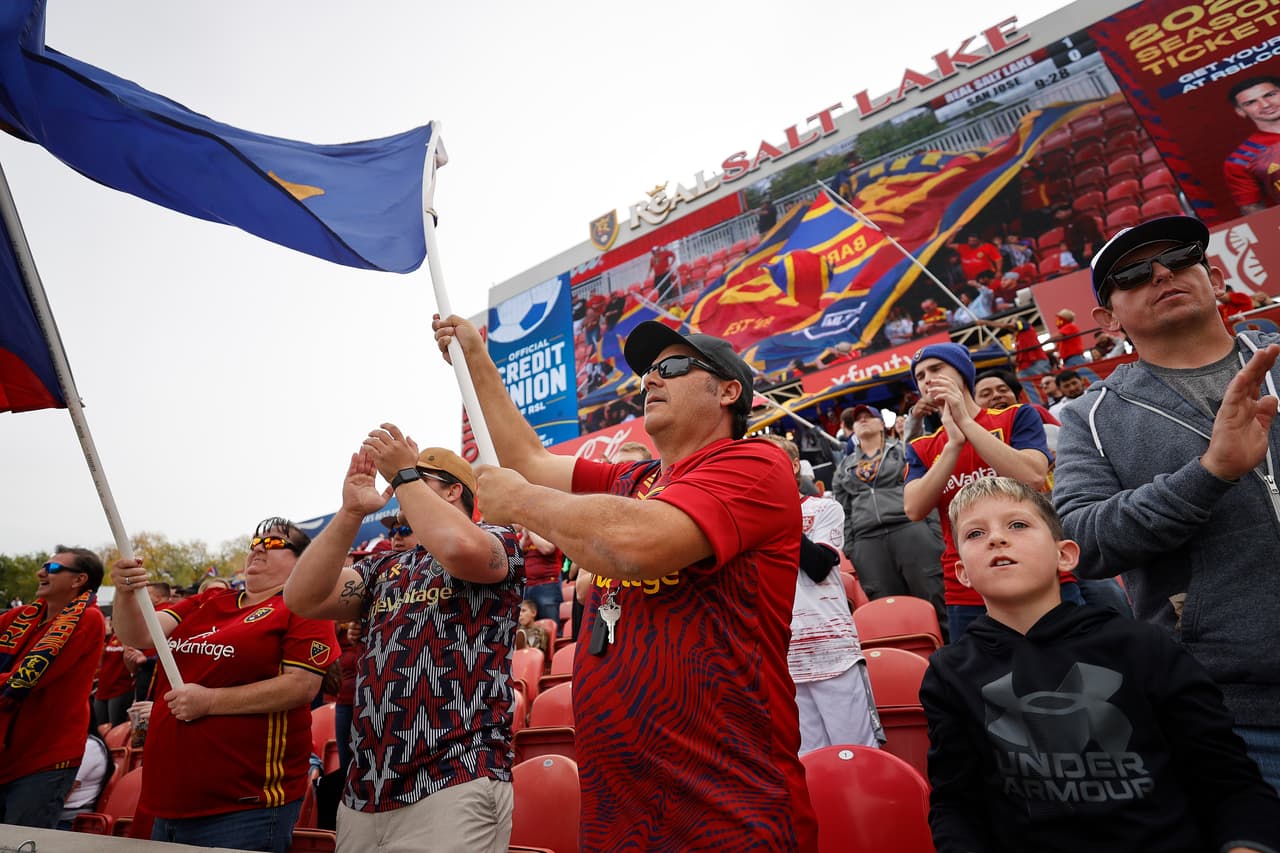 Fue un duro golpe para la afición de Real Salt Lake, que puso en peligro su avance a la postemporada.
<br>
