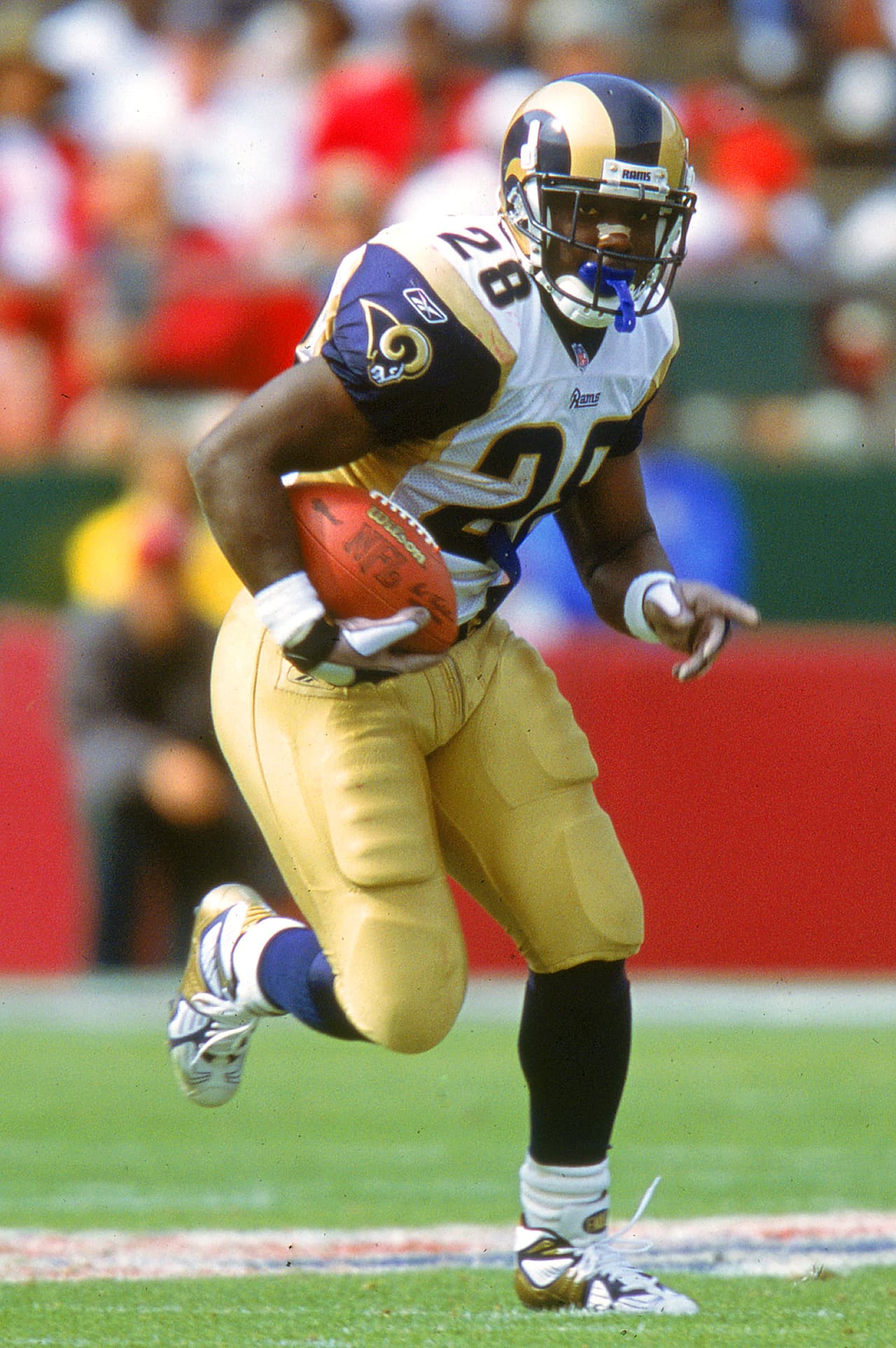 2001 Ofensiva número 1 NFL - St. Louis Rams. Pierde con los New England Patriots el Super Bowl XXXVI.