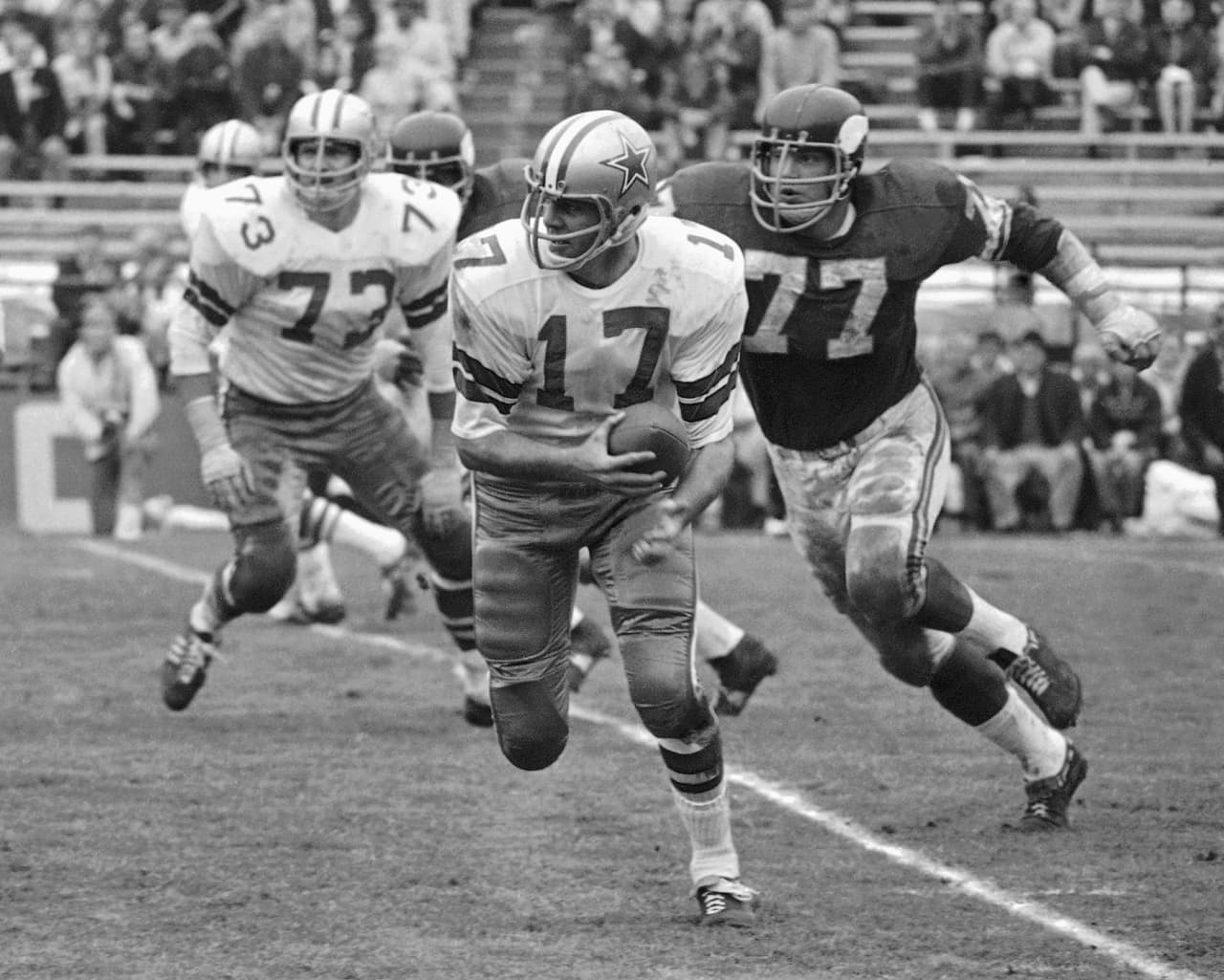 1969 Ofensiva número 1 NFL - Dallas Cowboys. Perdió con los Cleveland Browns el Campeonato de la Conferencia Este.