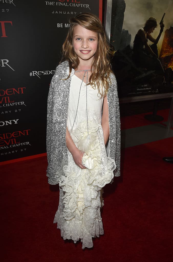 En el mágico país conocerán a un niño que no quiere crecer, a una pequeña hada y a un malvado capitán pirata.
<br>