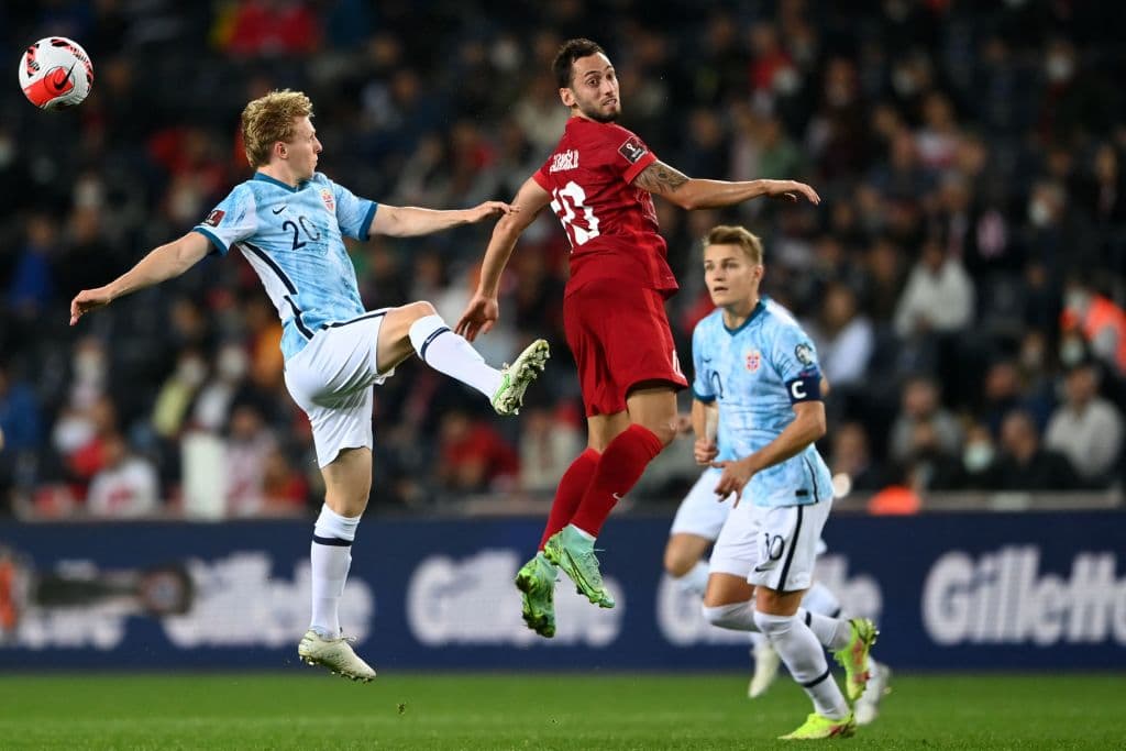 Croacia golea 0-3 en su visit a Chipre, Rusia vence en casa 1-0 a Eslovaquia y tenemos doble empate en el Republica Checa vs Gales (2-2) y en el Turquía Noruega (1-1).
