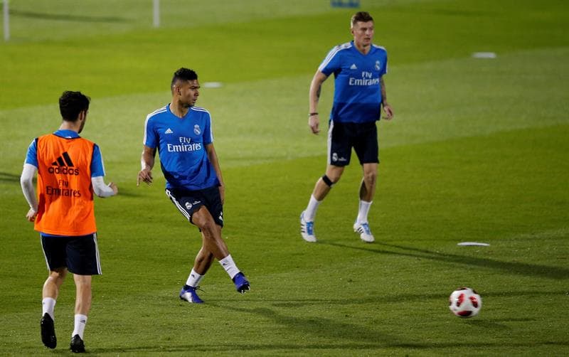 Real Madrid realizó su primera práctica en Abu Dhabi antes de la Semifinal del Mundial de Clubes contra Kashima Antlers, que eliminó a Chivas de Guadalajara y contra el que quiere evitar sorpresas.