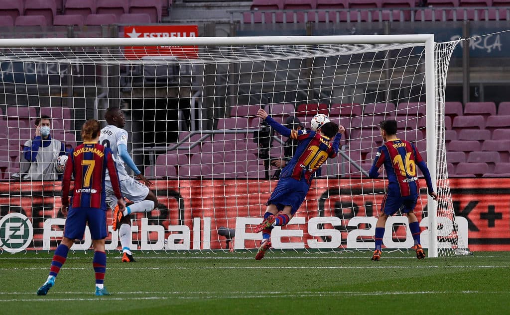 Diakhaby (29’) adelantó a los visitantes y Lionel Messi (45´4’) emparejó los cartones. Ronald Araújo (52’) daba vuelta al marcador, pero apareció Maxi Gómez (69’) para sellar el empate definitivo. Barcelona cierra la jornada con 21 unidades y con 8 puntos de diferencia con el líder de la competición.