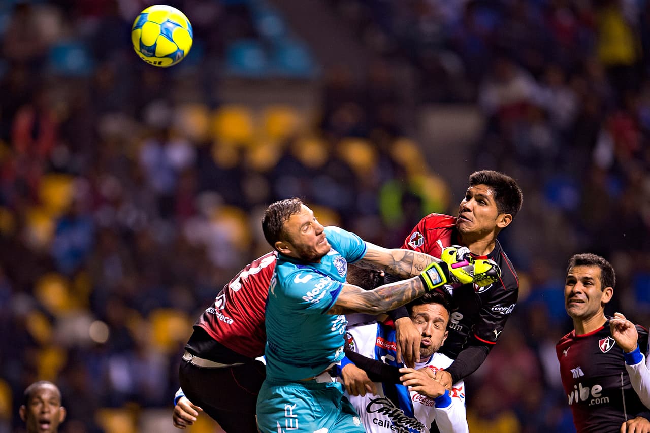Los Zorros necesitan comenzar a sacar puntos como visitantes y además lucir en forma, pues el único punto que han sacado fuera del Jalisco fue con un milagroso gol de último minuto de Barragán en complicidad con Campestrini ante Puebla.