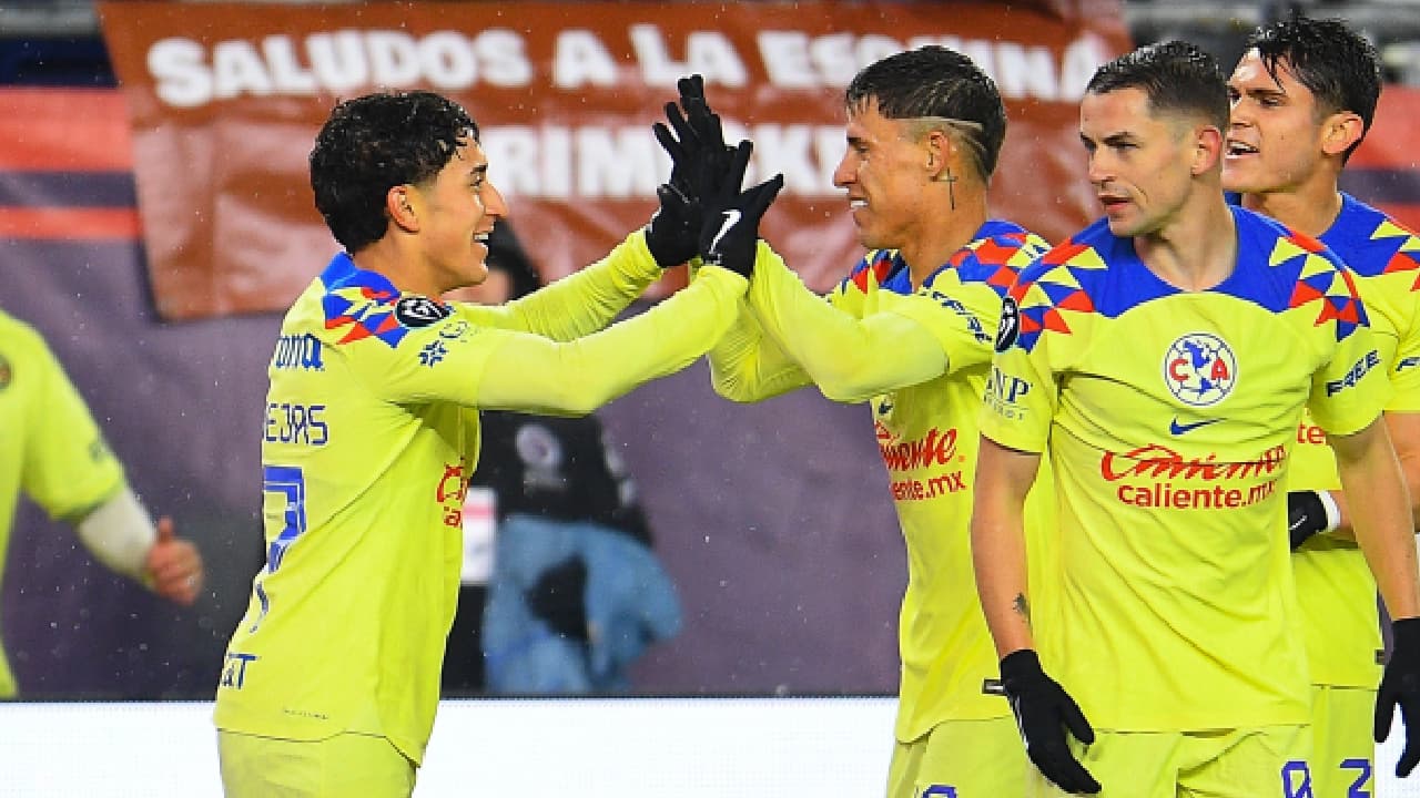 'Chicote' Calderón anota su primer gol oficial con América 