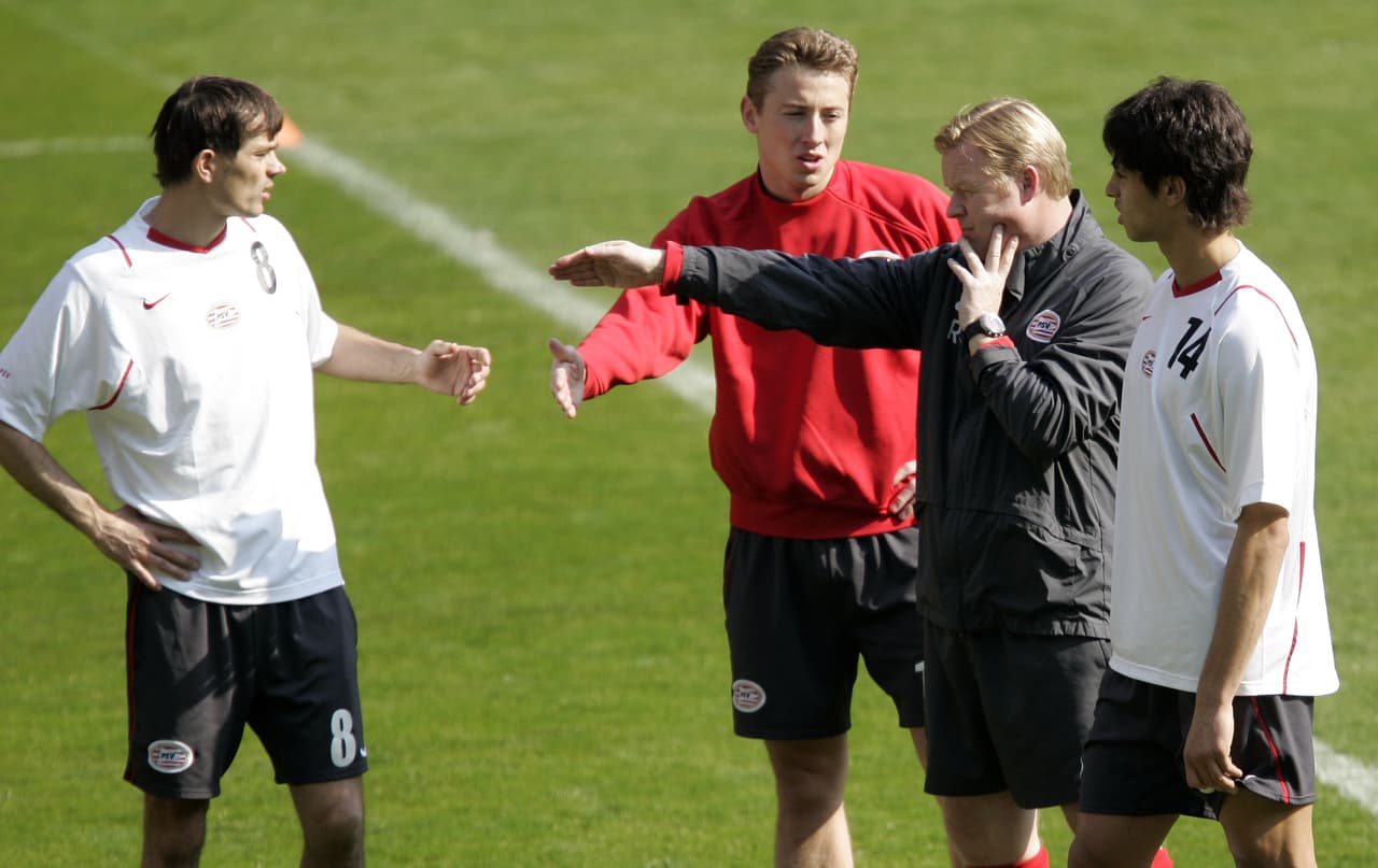 Volvió a los Países Bajos para dirigir al PSV Eindhoven, a quienes llevó a conseguir un título de Liga en la campaña 2006-07.