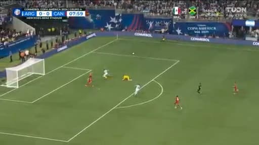 ¡Llegó fundido! Di María pierde en el mano a mano ante Crépeau