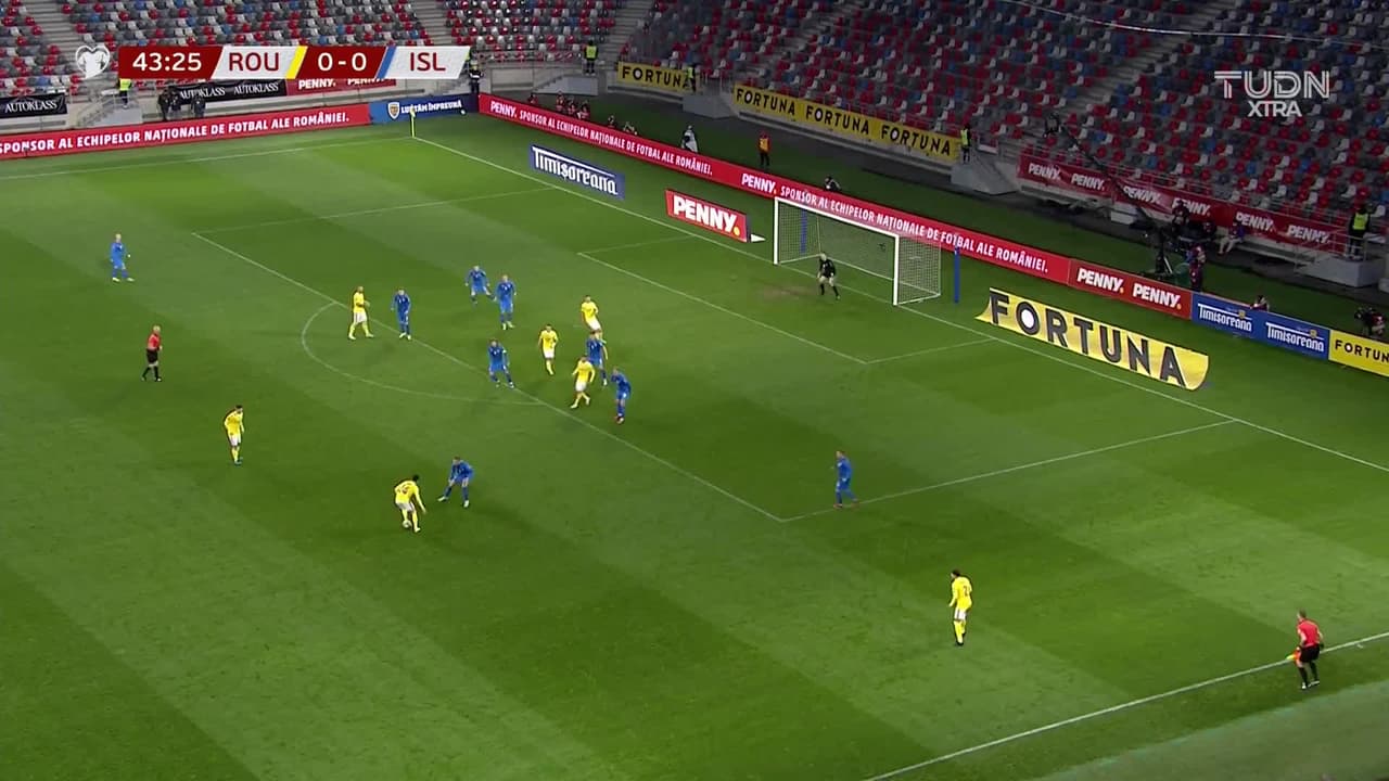 ¡TIRO ATAJADO! disparo por Ianis Hagi.