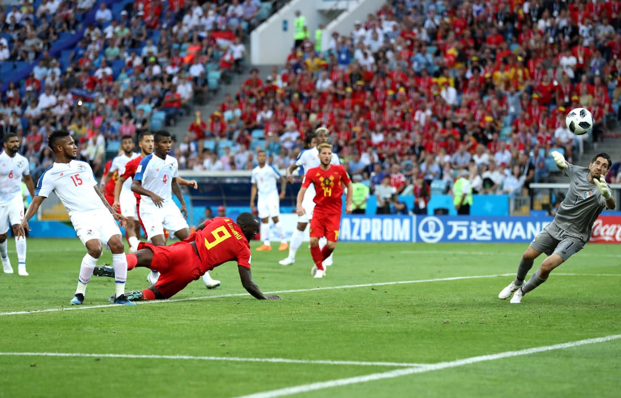 Así apareció la figura del goleador Romelu Lukaku, que anotó al minuto 24 del segundo tiempo con un cabezazo tras pase de Kevin De Bruyne.