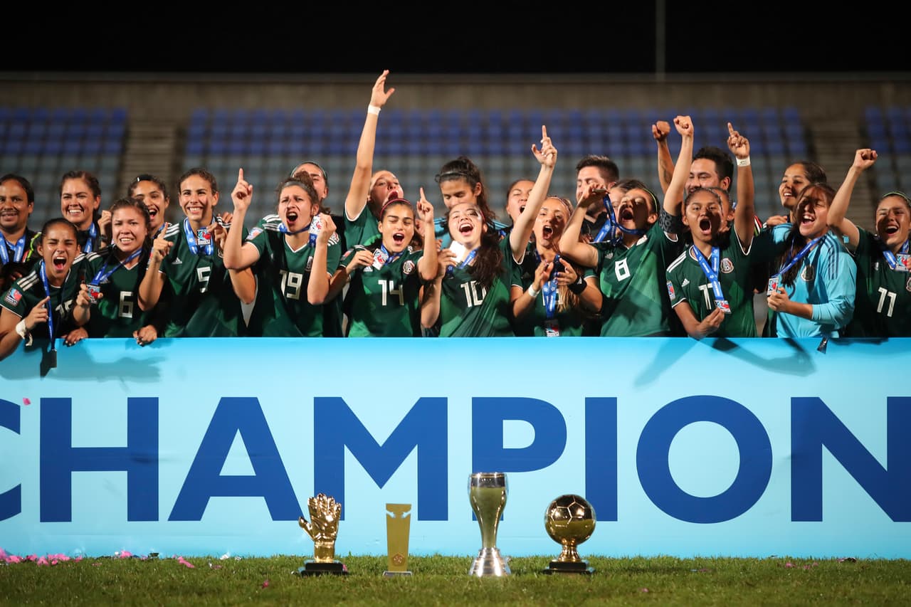 Así fue la premiación y el festejo del histórico triunfo del Tri femenil Sub 20. Se impuso en la final del Premundial Sub 20 de la Concacaf a Estados Unidos y con ello, además, consiguió su boleto al Mundial de la categoría que se celebrará en Francia en agosto.