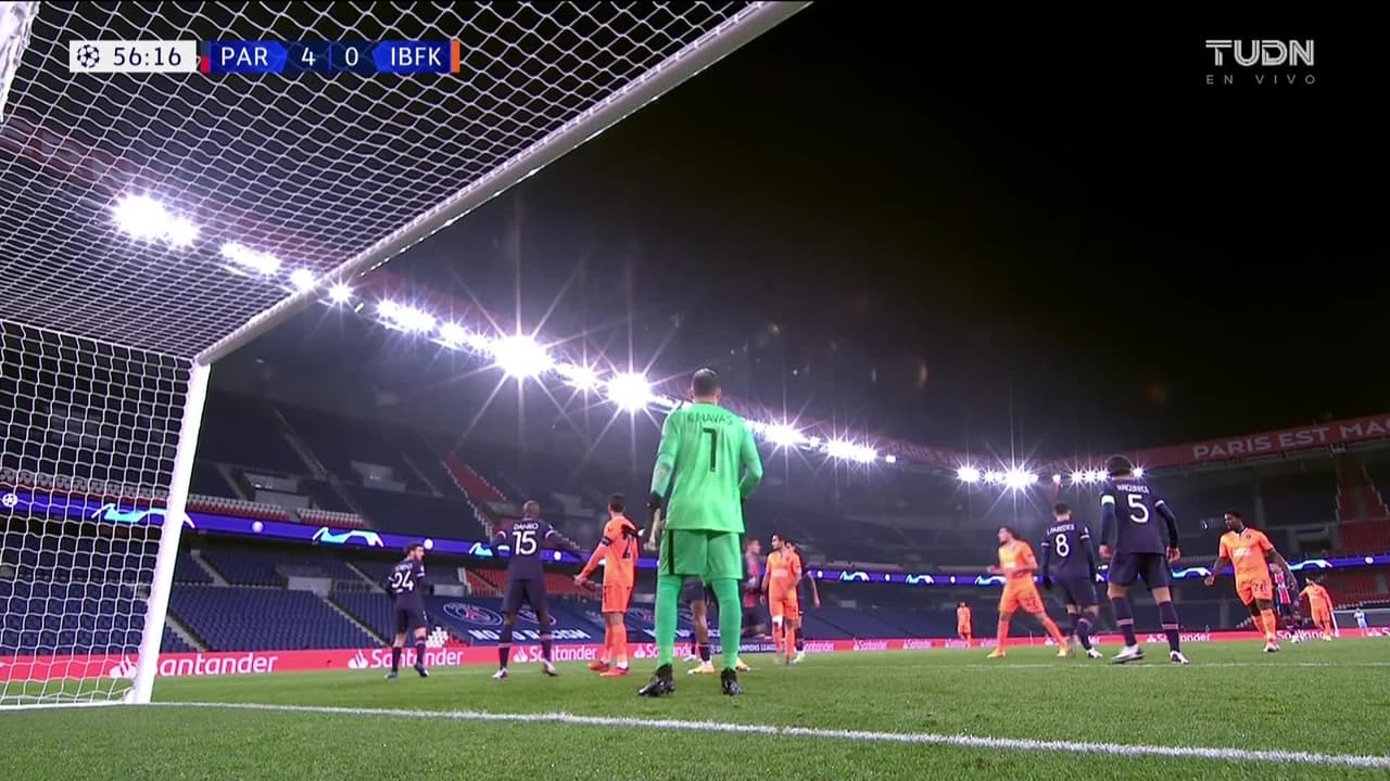 ¡GOOOL! Mehmet Topal anota para Istanbul Basaksehir.