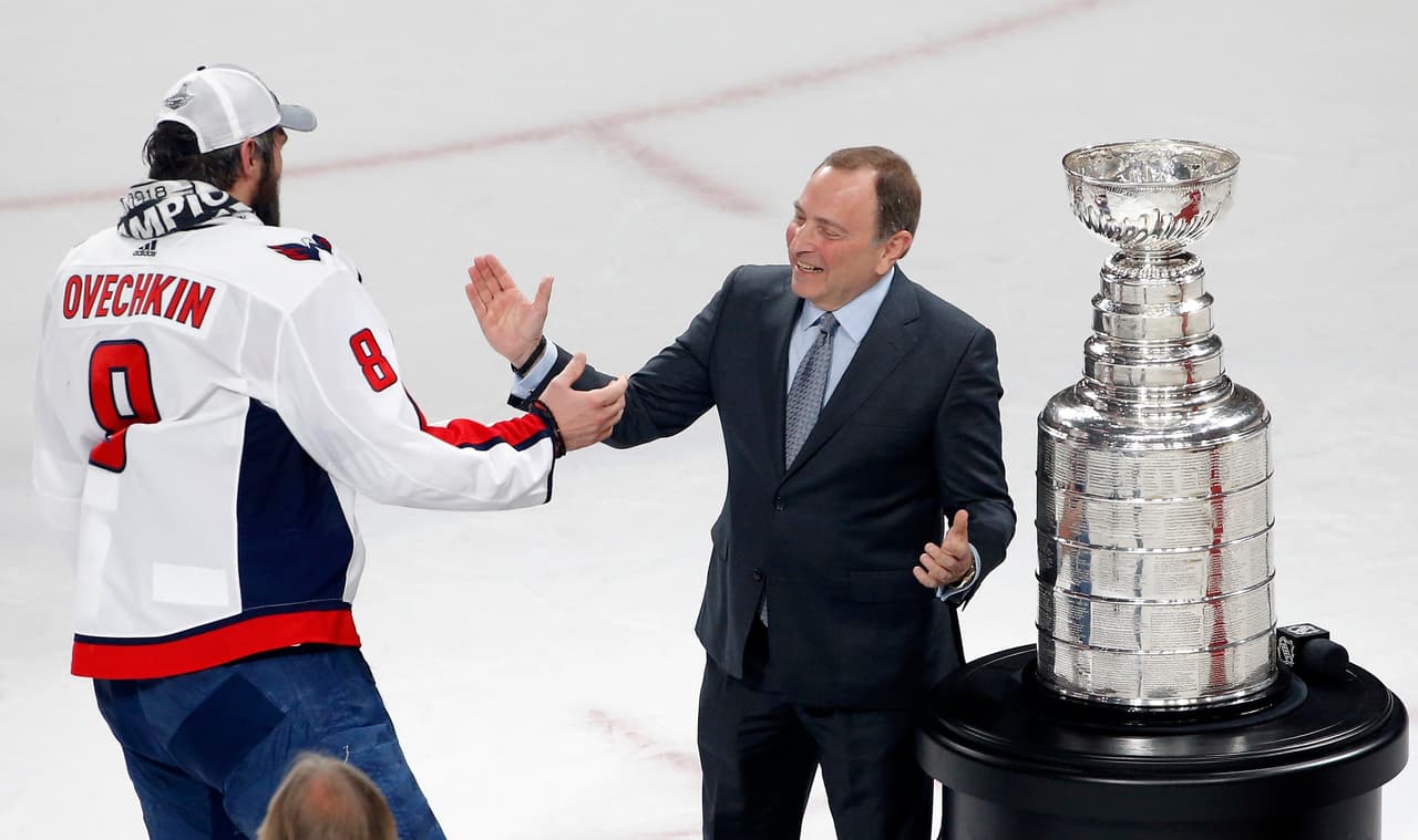 Los Washington Capitals vencieron por 3-4 a los Golden Knights en Las Vegas en el quinto juego de la Stanley Cup de Liga Nacional de Hockey sobre Hielo (NHL), que ganaron 4-1 al mejor de siete.