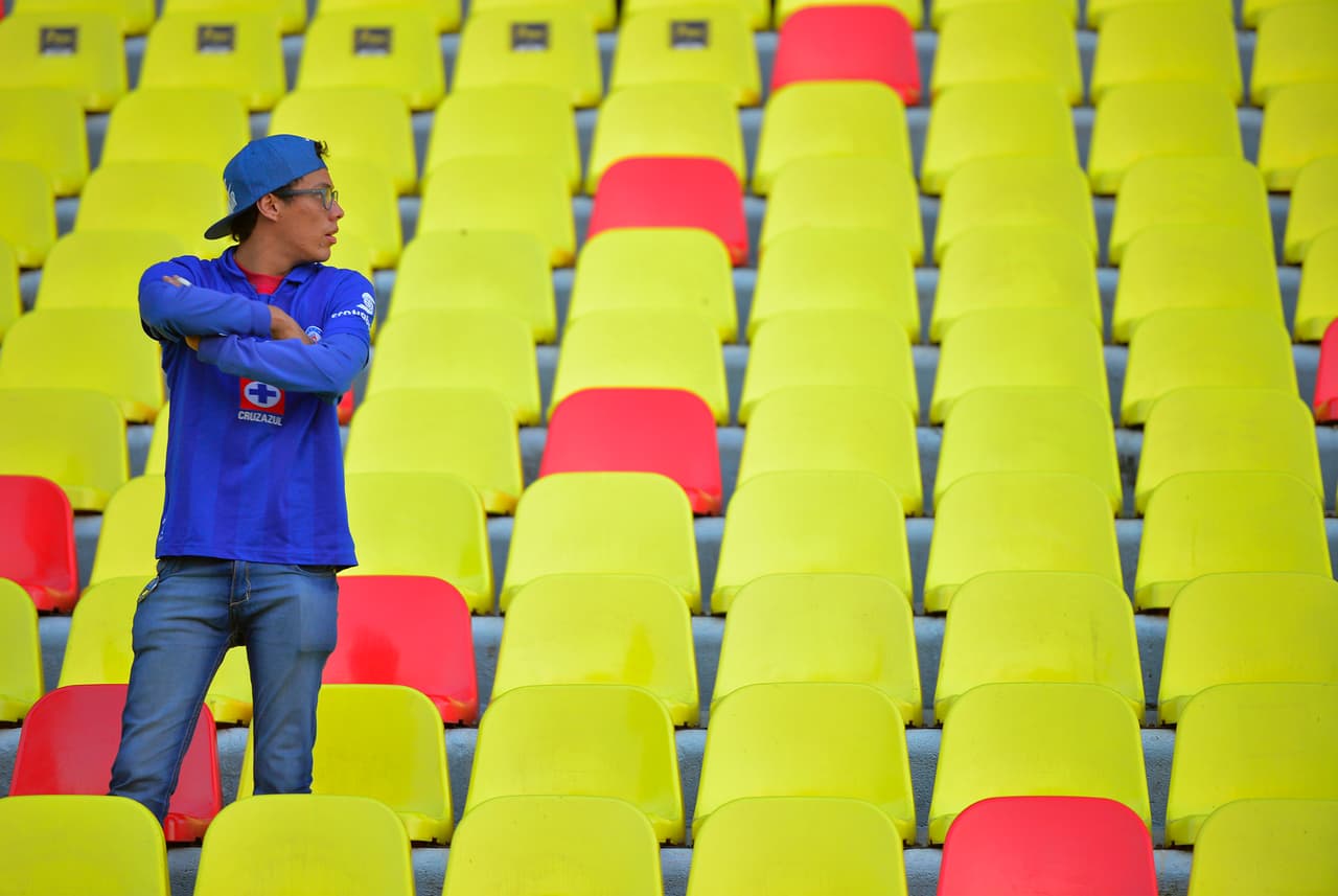 El colorido vistió el estadio Morelos para el partido entre Monarcas y Cruz Azul, duelo de la Jornada 17 clave con miras a los últimos cupos de la Liguilla del Apertura 2018.
