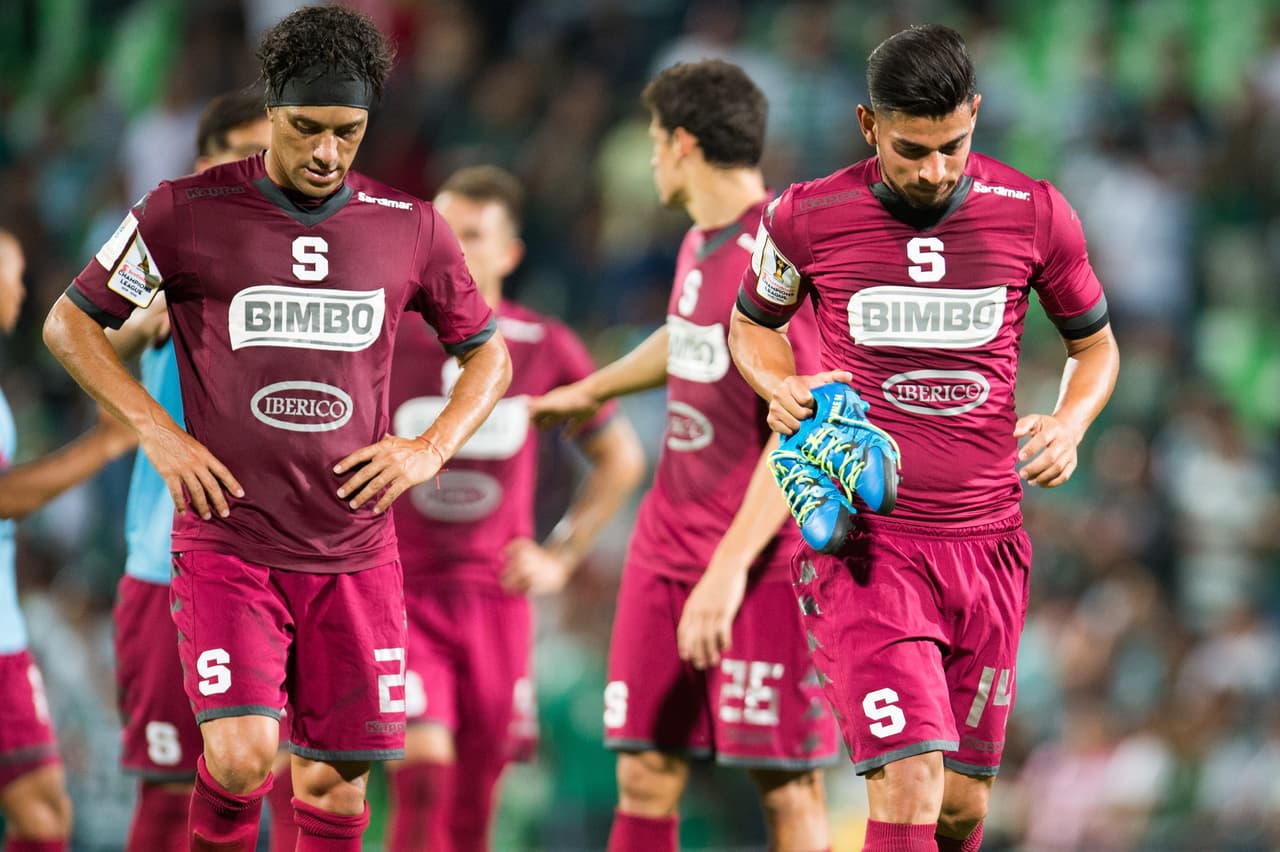 Jugadores de Saprissa.