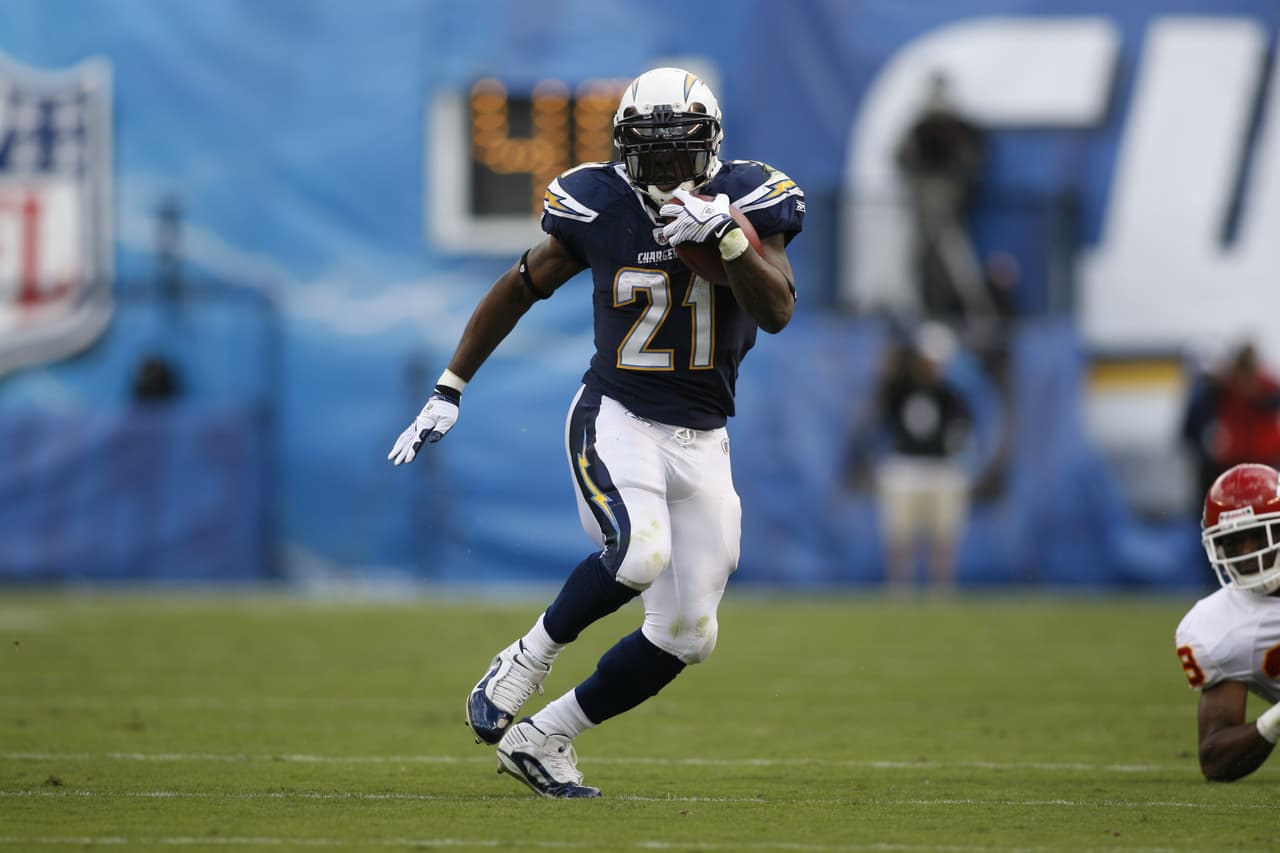 5.- LaDainian Tomlinson (2001-09 San Diego Chargers, 2010-11 New York Jets).- 13,684 yardas.