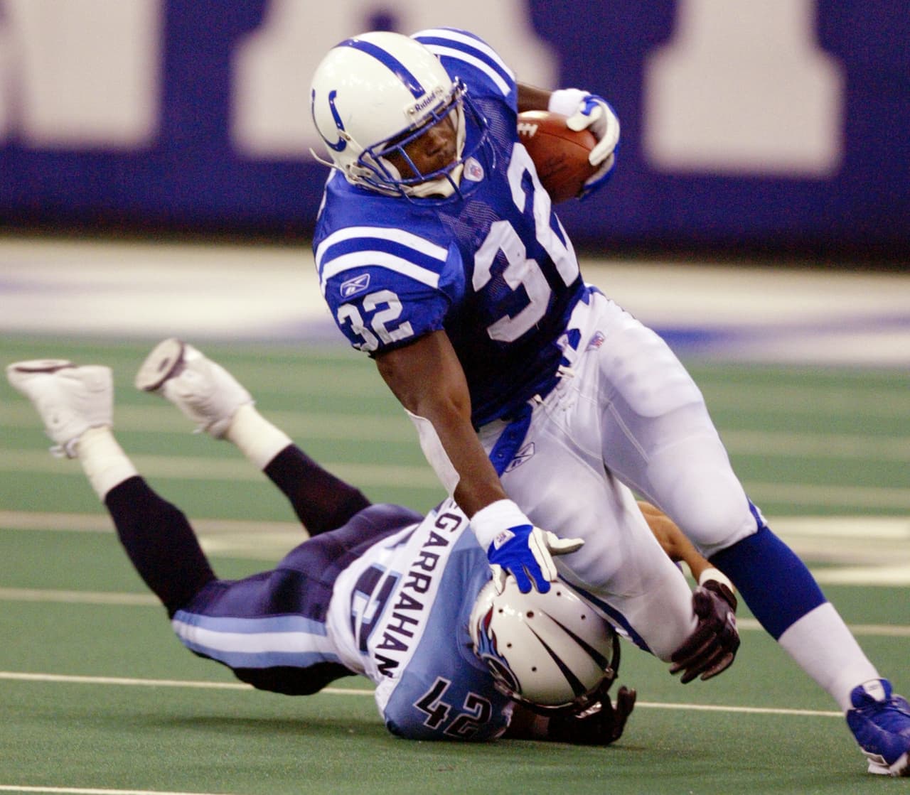 11.- Edgerrin James (1999-2005 Indianapolis Colts, 2006-08 Arizona Cardinals, 2009 Seattle Seahawks).- 12,246 yardas.