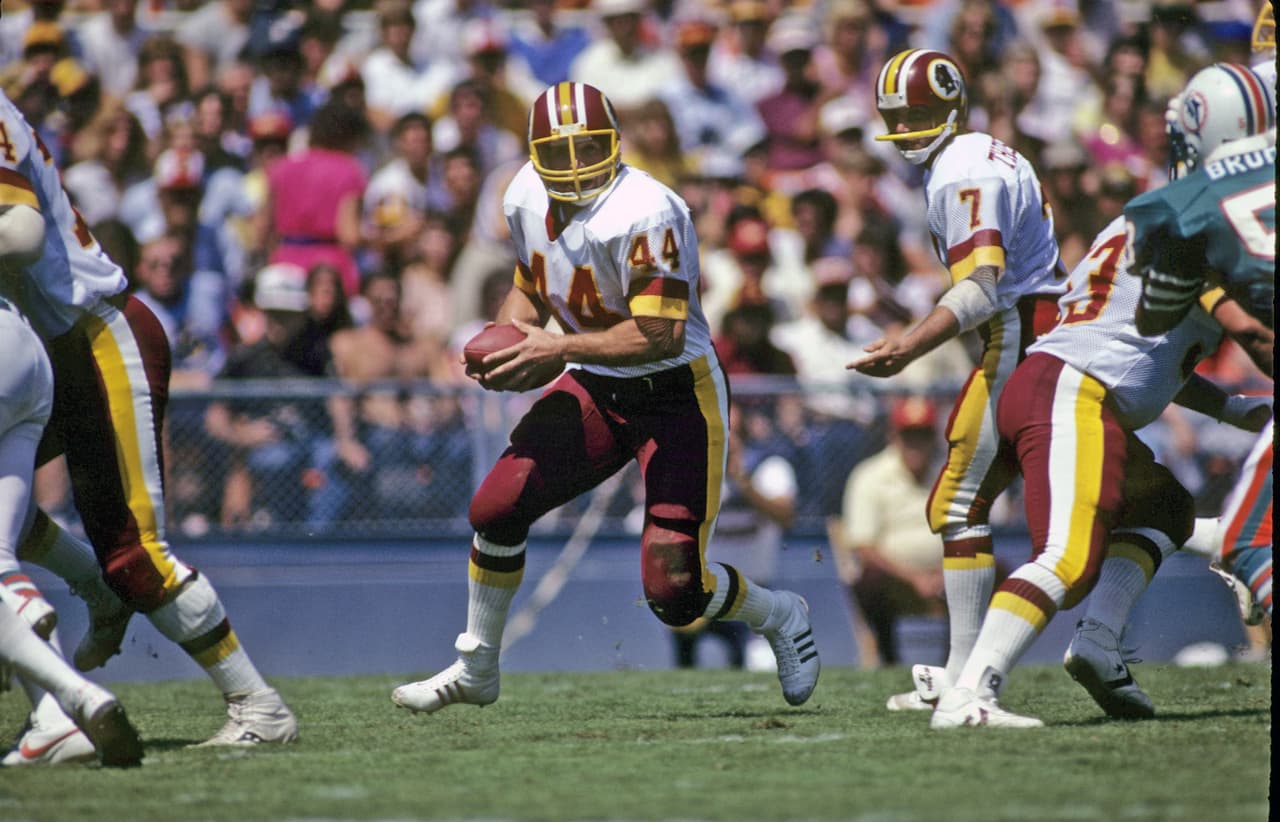 19.- John Riggins (1971-75 New York Jets, 1976-85 Washington Redskins).- 11,352 yardas.