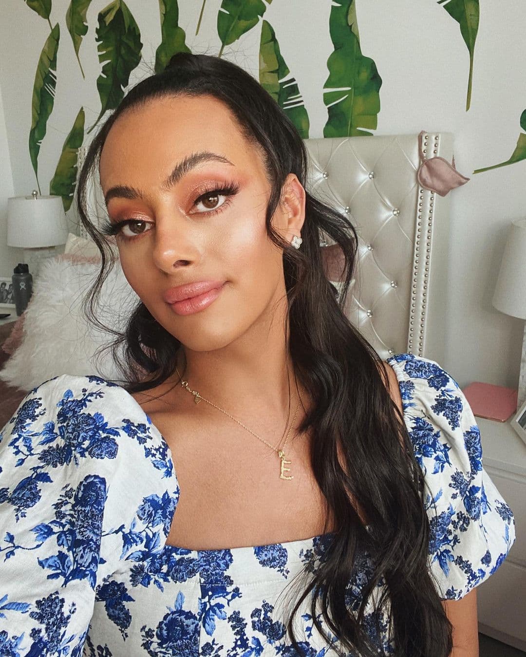 Su clip muestra cómo disfrutar el Día de San Valentín sin una pareja.