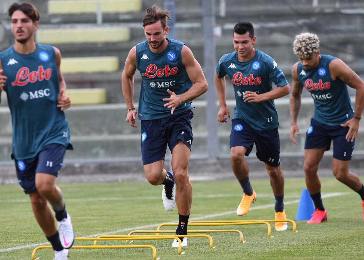 Cristiano Giuntoli: "Hirving Lozano se queda"