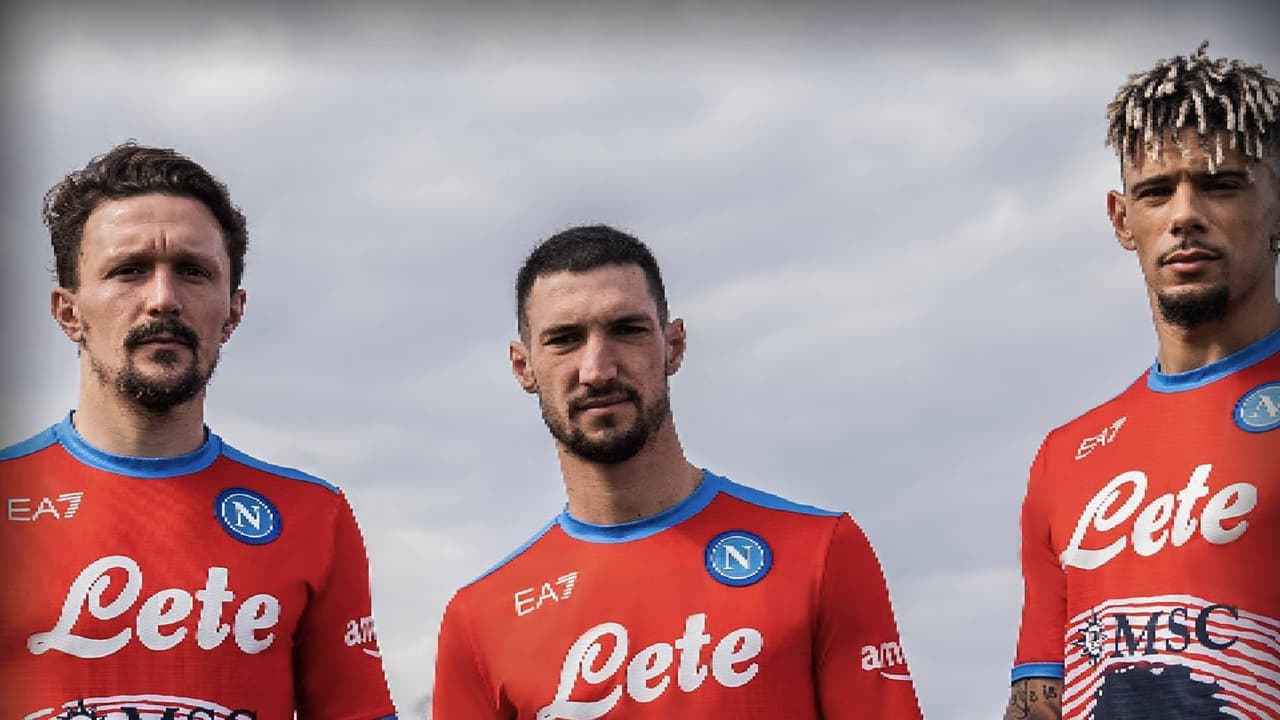 Napoli presenta playera homenaje para Maradona