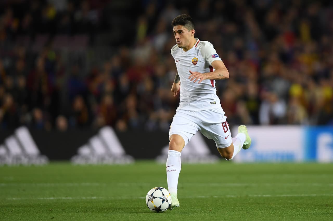 Otro de los que podría salir de la Roma sería Diego Perotti. El defensor argentino regresaría al Sevilla.