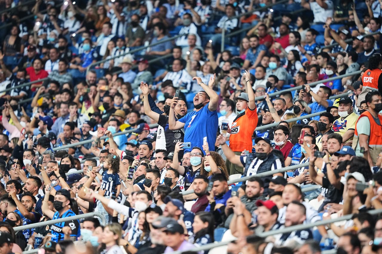 Aficionados deberán estar plenamente identificados.