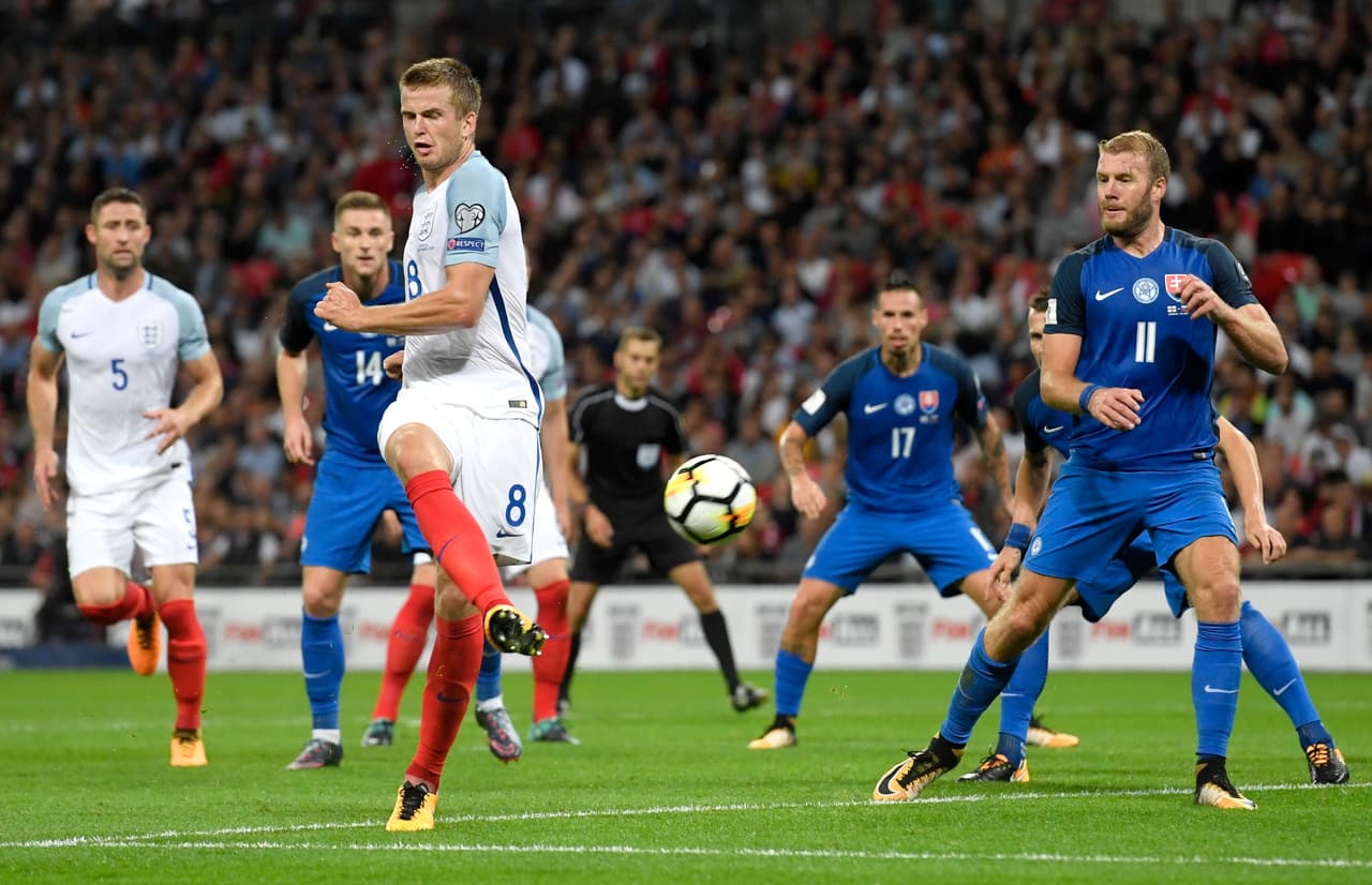 Por fortuna, antes de que acabara el primer tiempo, Dier igualó el marcador llegando al primer palo para definir de pierna derecha.
