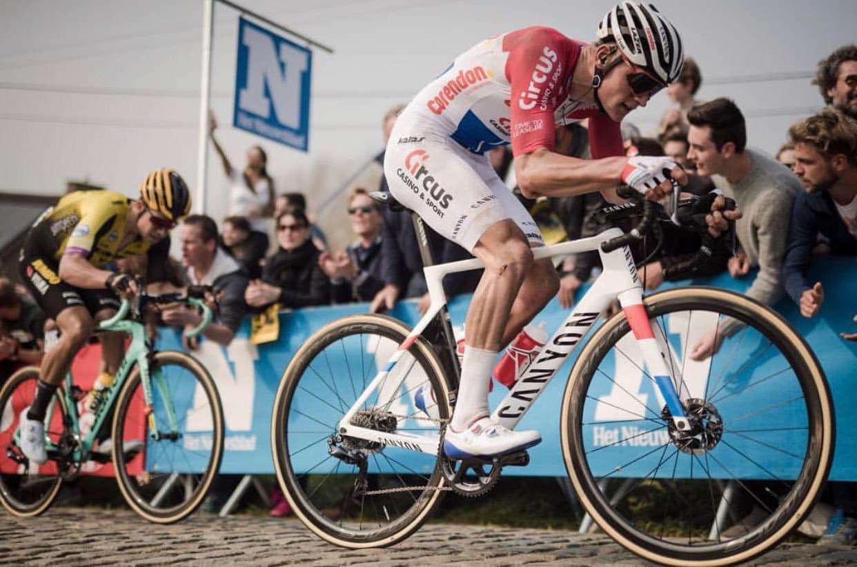 Mathieu van der Poel se llevó la 4a etapa del Tour de Gran Bretaña