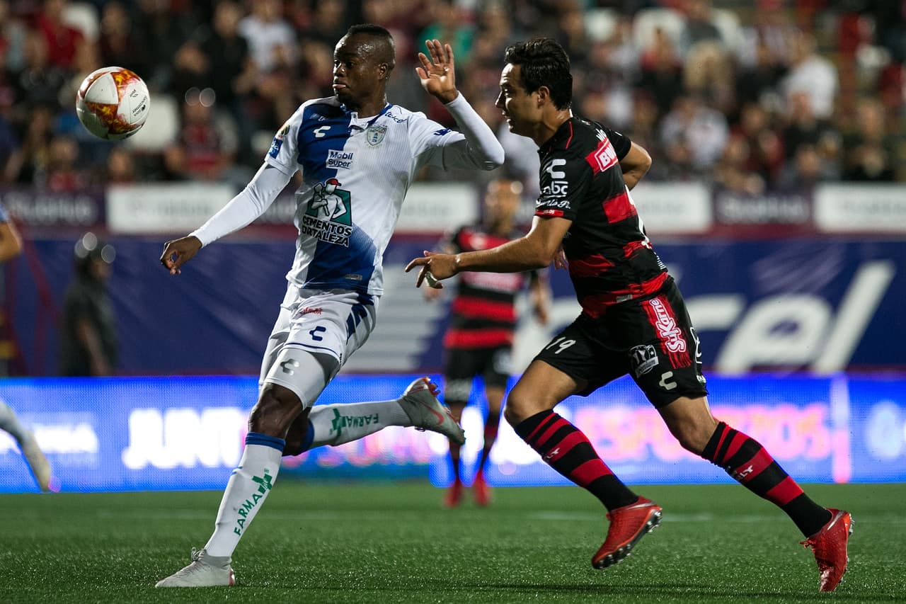 Foto de accion del partido Tijuana vs Pachuca correspondiente a la jornada 10 de la Liga BBVA Bancomer realizado en el estadio Caliente. EN LA FOTO: