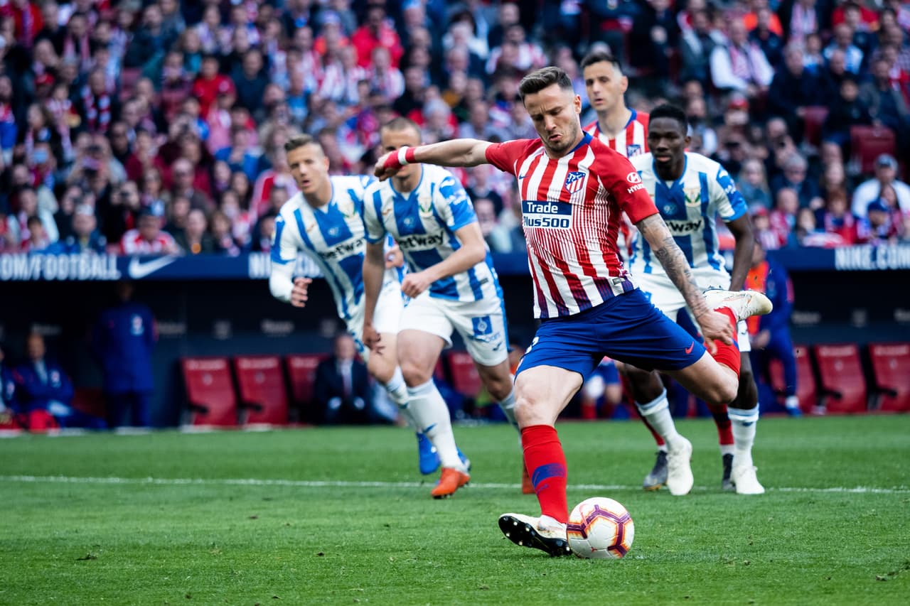 Solo hasta el minuto 50 llegó la anotación del Atlético por intermedio de Saúl Ñiguez tras dicho penal sancionado a su favor.