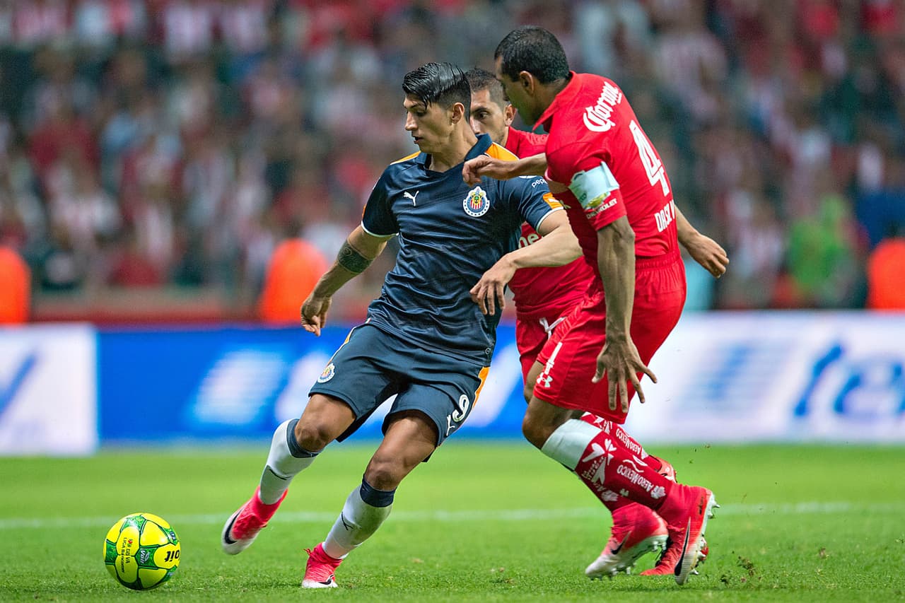 Su primer doblete llegó en el Clausura ‘17, se lo hizo al Toluca y con esos dos goles le dio el triunfo a las Chivas.