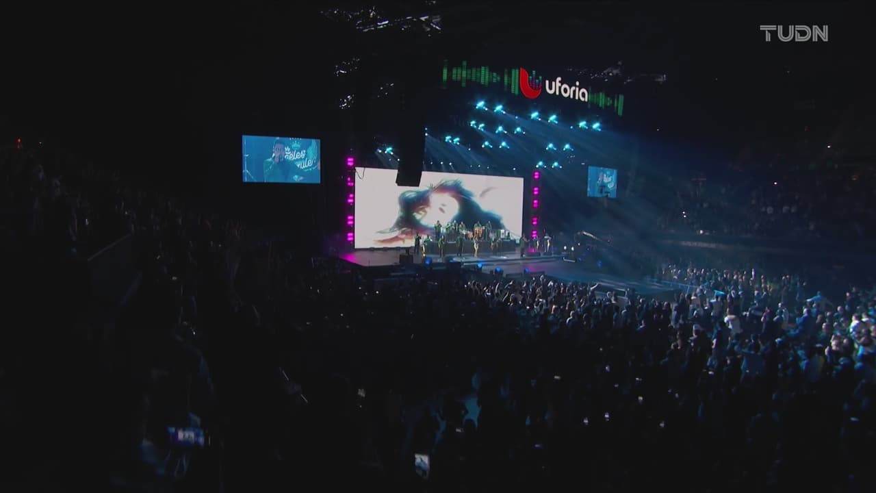 Durante dos horas, Maluma, CNCO, Guaynaa, Los Ángeles Azules y Los 2 de la S prendieron el ambiente en el KIA Forum de Inglewood, California.