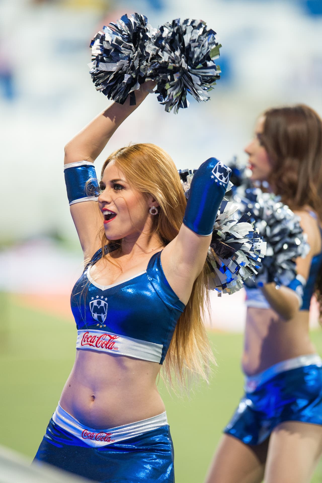 La belleza de las porristas en la fecha 4