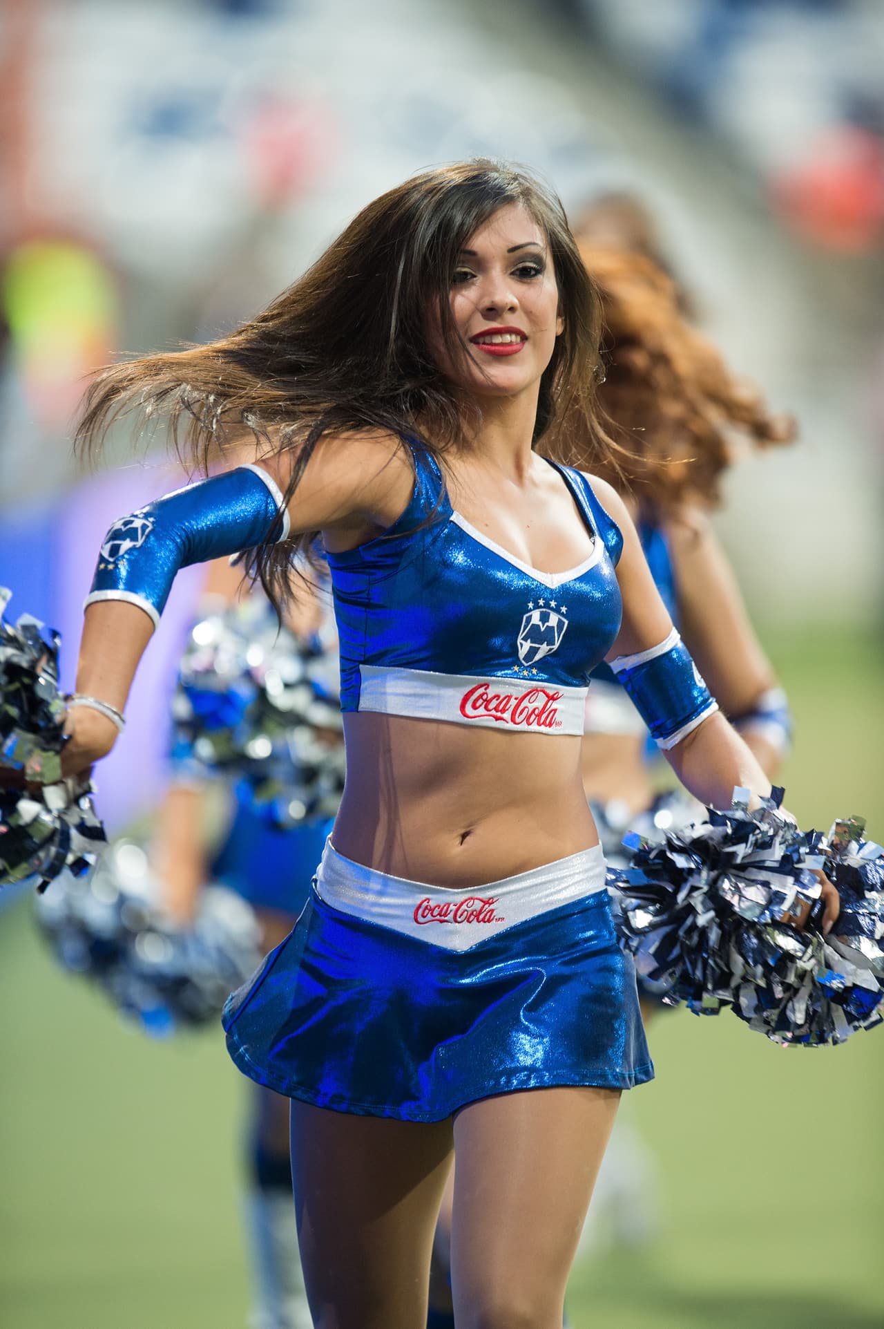La belleza de las porristas en la fecha 4