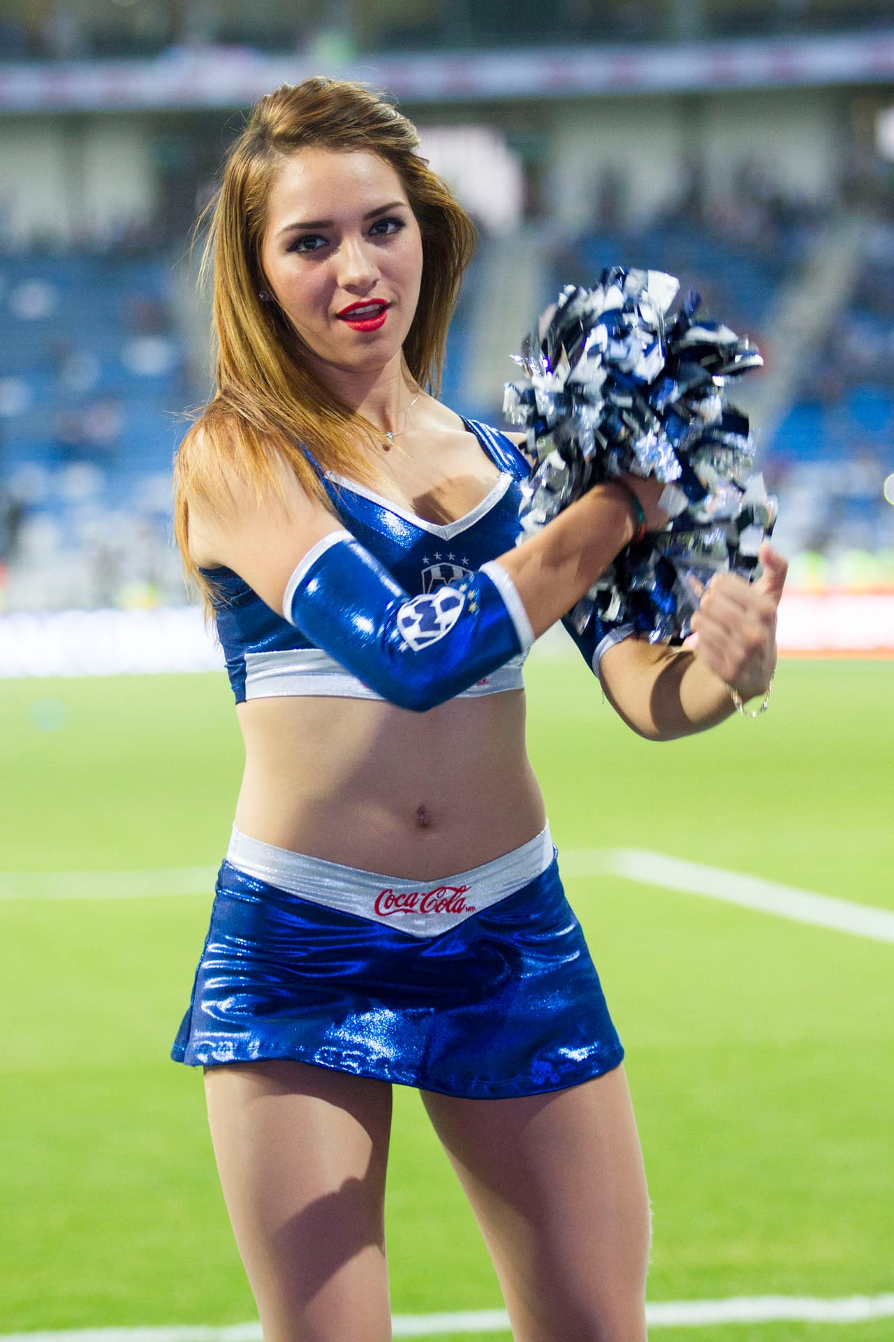 La belleza de las porristas en la fecha 4