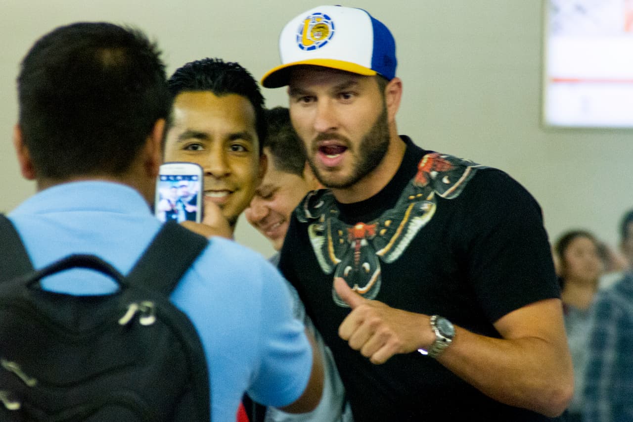 Junto al joven méxico-germano llegó el francés Andre-Pierre Gignac desde el Marsella como agente libre. No hubo un pago por él, pero el equio tuvo que hacerse cargo de un salario multimillonario para el mercado mexicano, y lo sigue haciendo.