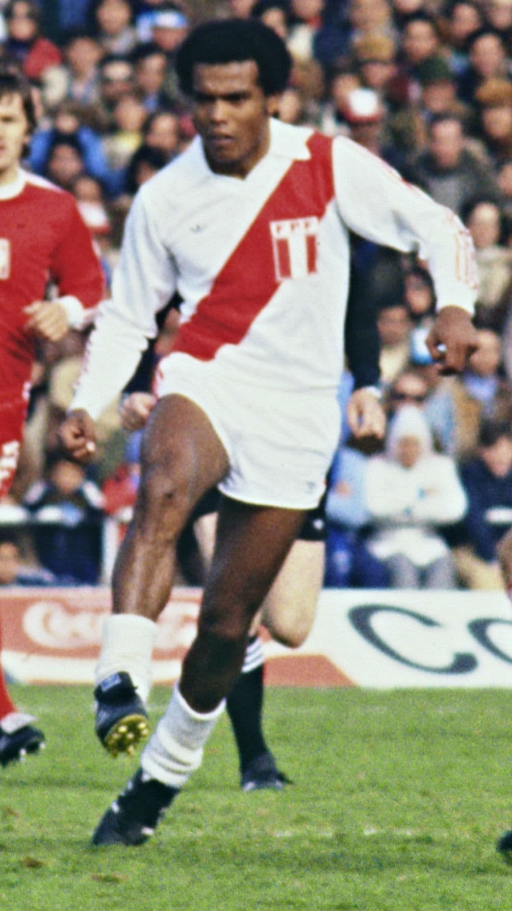 Aquella Copa América se jugaba a dos juegos, en la ida Perú derrotó de visita 3-1 a Brasil en un grandioso juego en el que Enrique Cassaretto y Teófilo Cubillas le dieron el triunfo en el Mineirao.