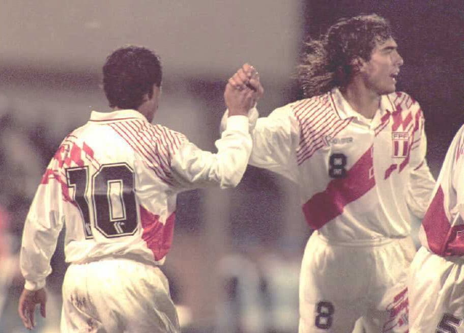 Pero no todo ha sido malo para Perú ya que la Copa América de 1975 lograron el título dejando en el camino a Brasil en semifinales con un valioso triunfo y un sorteo polémico que los llevó a la final ante Colombia.