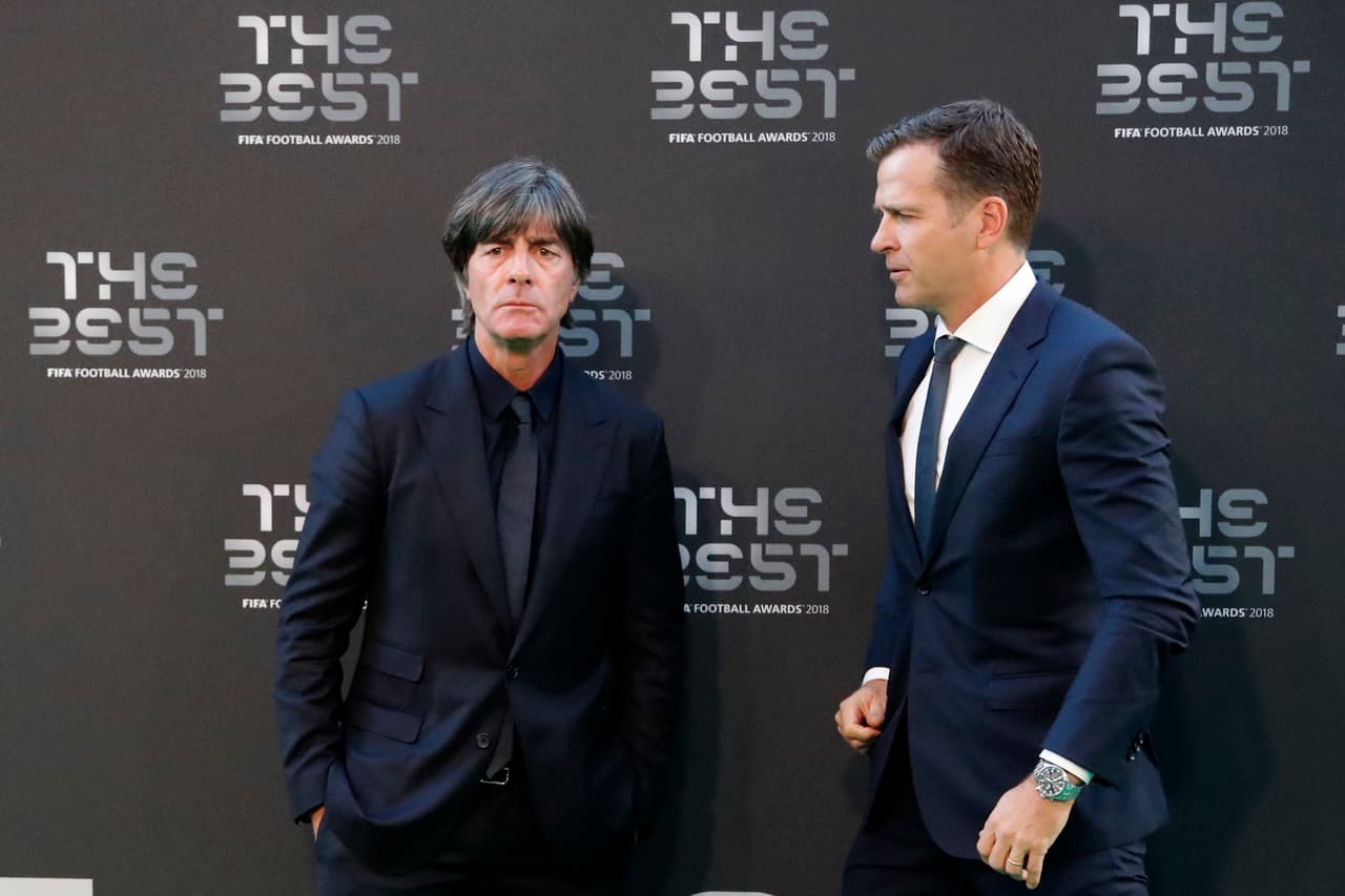 De izquierda a derecha, Joachim Loew, técnico de Alemania, y el manager de selecciones teutonas, Oliver Bierhoff