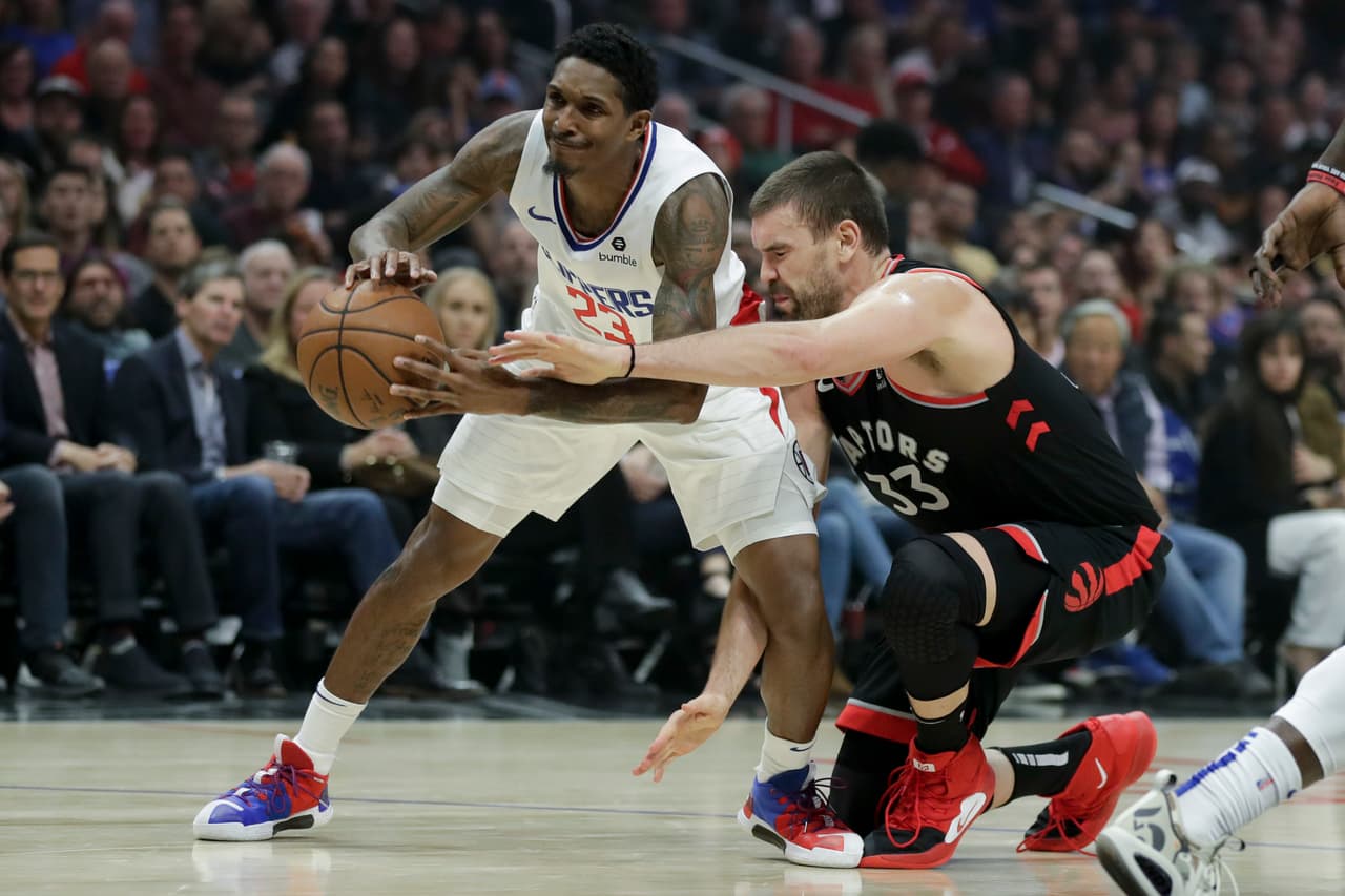 Toronto Raptos 
<b>88 - 98 </b>LA Clippers